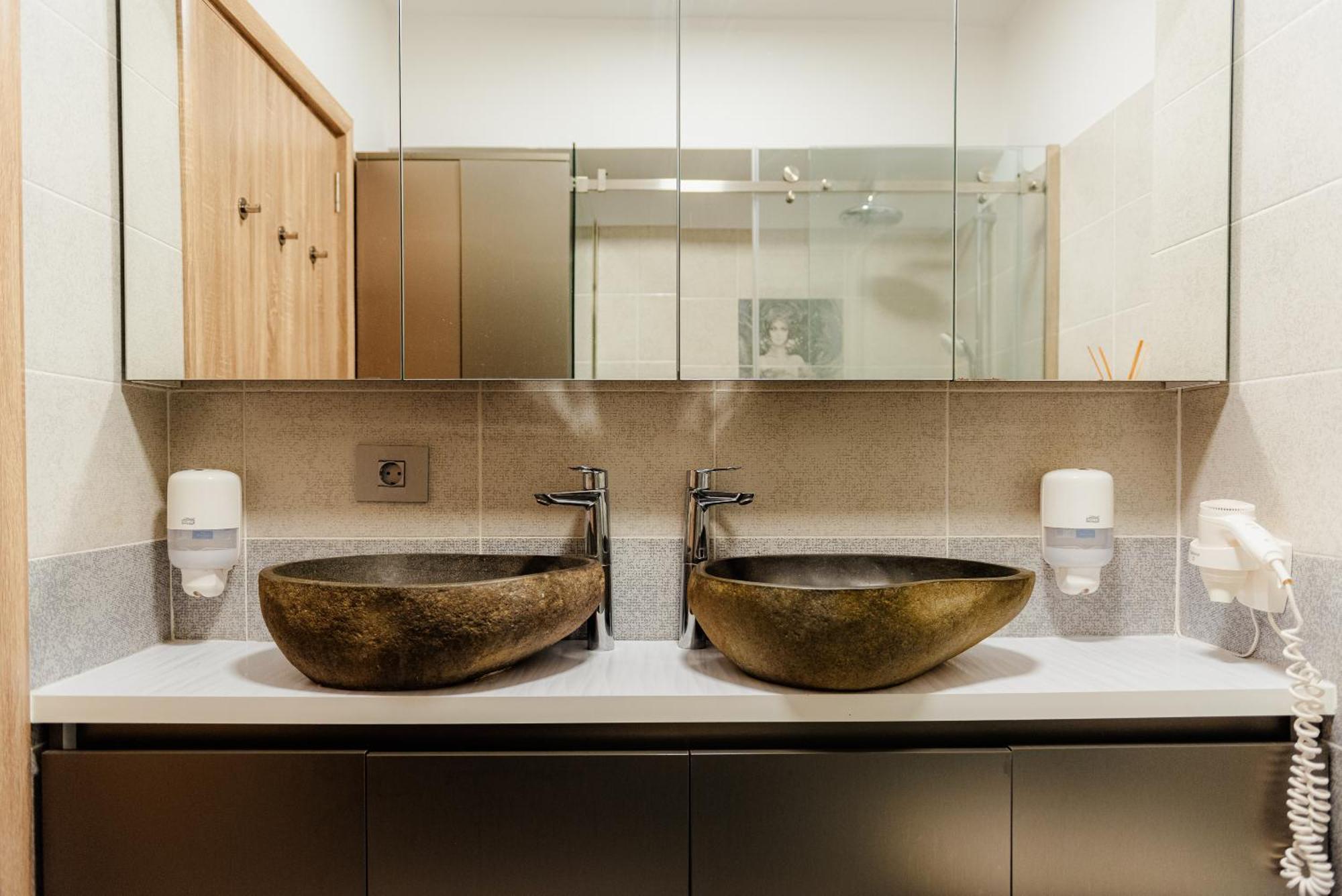 The Blue Norwegian House Apartment บูคาเรสต์ ภายนอก รูปภาพ